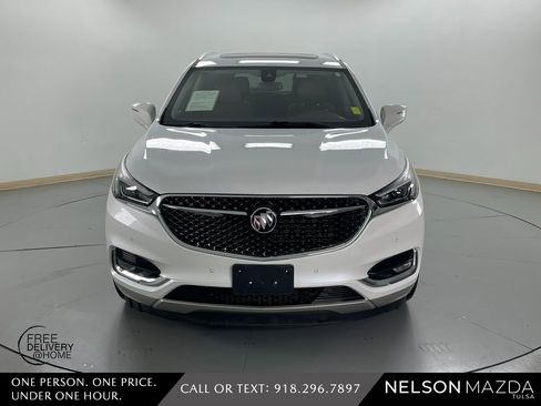 Used 2018 Buick Enclave Avenir w/ Avenir Technology Package image 2