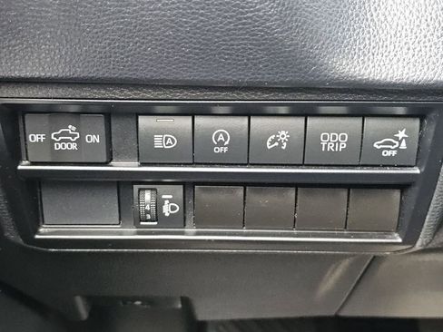 Used 2023 Toyota Tundra SR5 w/ SR5 Convenience Package AWD/4WD image 14