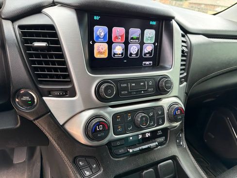 Used 2018 GMC Yukon XL SLT w/ Premium Edition AWD/4WD image 9
