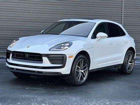 Used 2026 Porsche Macan AWD/4WD image 1