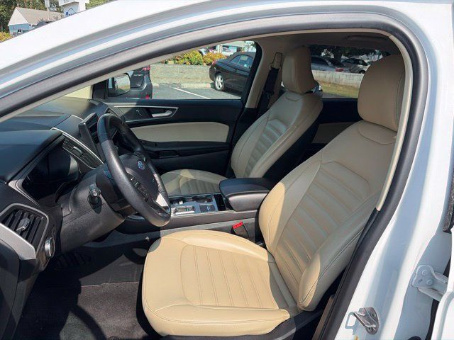 Used 2024 Ford Edge SEL AWD/4WD image 3