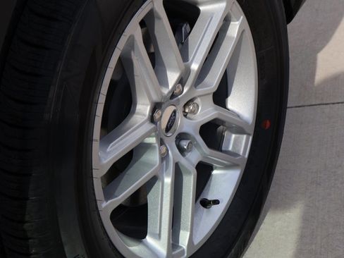 New 2026 Ford Explorer Active AWD/4WD image 40