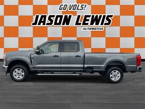 Used 2025 Ford F250 XLT image 7