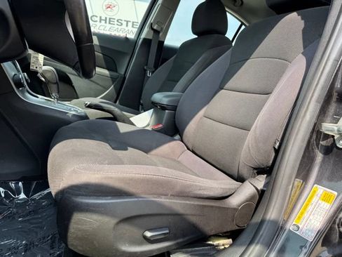 Used 2014 Chevrolet Cruze LT w/ All-Star Edition FWD image 6