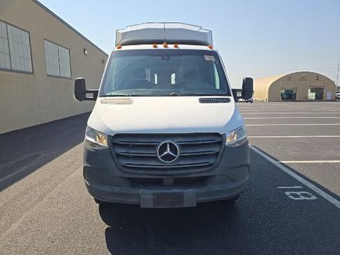 Used 2019 Mercedes-Benz Sprinter 144 image 2