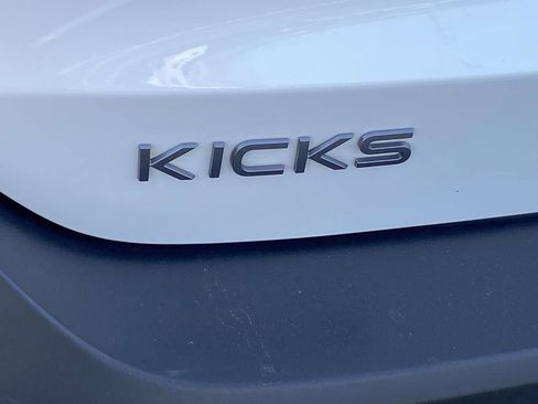 Used 2025 Nissan Kicks SV FWD image 10