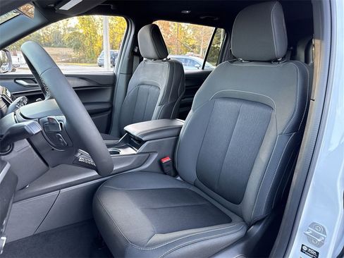 New 2025 Jeep Grand Cherokee L Laredo w/ Trailer Tow Package image 10