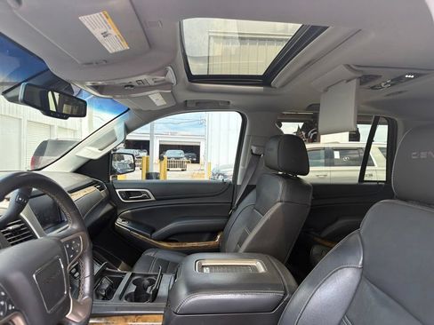 Used 2017 GMC Yukon Denali w/ Open Road Package RWD image 34