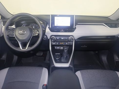 Used 2023 Toyota RAV4 XLE image 10