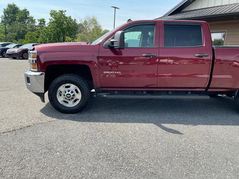 Used 2015 Chevrolet Silverado 2500 LT w/ LT Convenience Package AWD/4WD image 2
