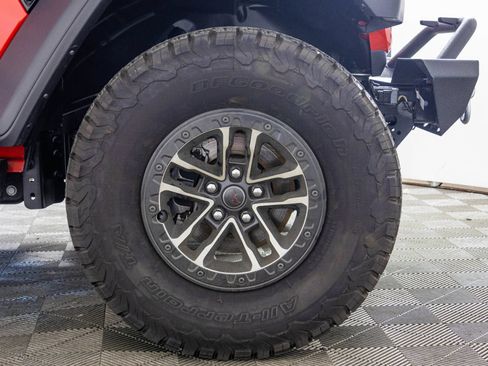 Used 2024 Jeep Wrangler Rubicon w/ Convenience Group AWD/4WD image 45