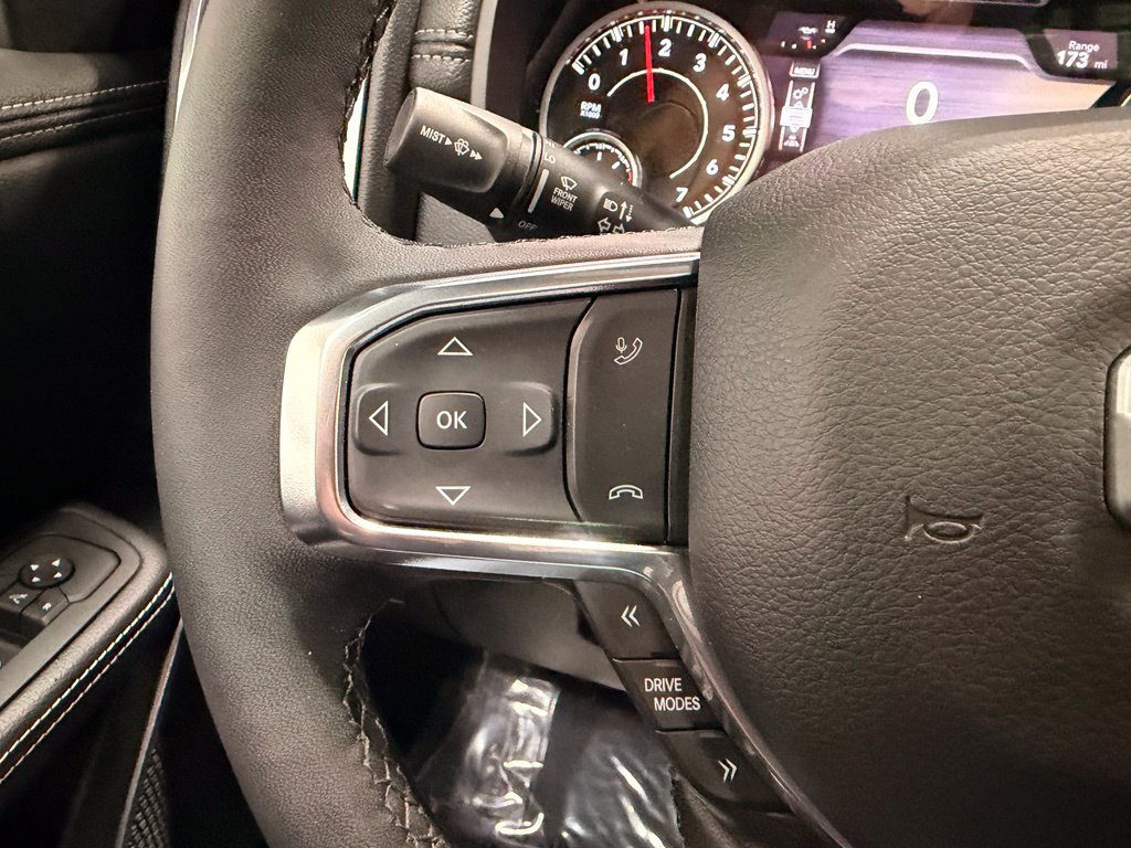 Used 2025 RAM 1500 Laramie w/ Sport Appearance Package AWD/4WD image 32