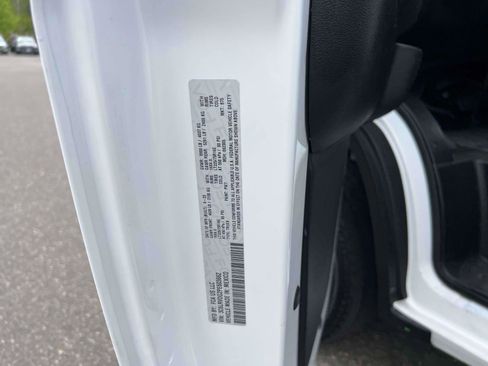 Used 2023 RAM ProMaster 2500 FWD image 10