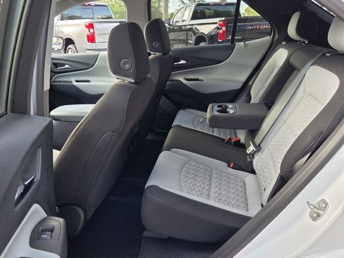 Used 2024 Chevrolet Equinox LS w/ LS Convenience Package FWD image 13
