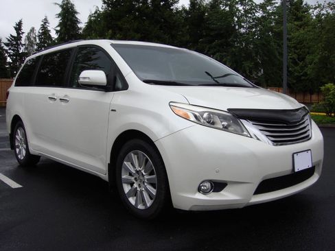 Used 2016 Toyota Sienna Limited Premium w/ Outdoor Package AWD/4WD image 6