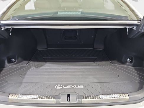 Certified 2025 Lexus ES 300h w/ Premium Package image 14