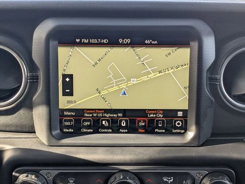 Used 2023 Jeep Wrangler Unlimited Sahara image 28