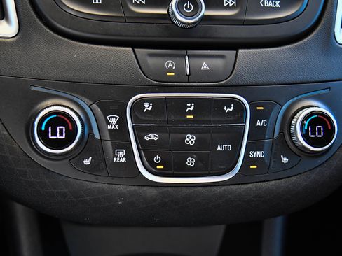 Used 2024 Chevrolet Malibu LT FWD image 21