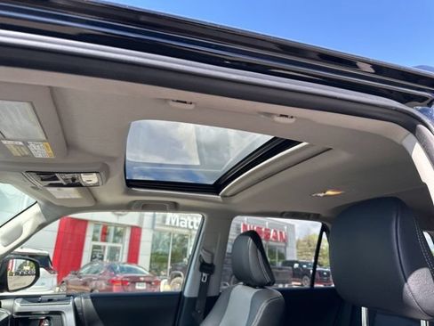 Used 2023 Toyota 4Runner SR5 Premium w/ Moonroof Package AWD/4WD image 10