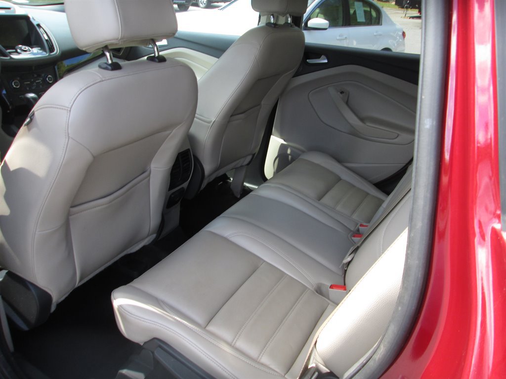 Used 2017 Ford Escape Titanium AWD/4WD image 8