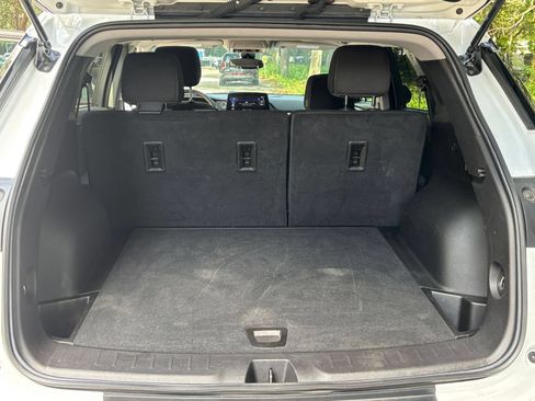 Used 2025 Chevrolet Blazer LT FWD image 31
