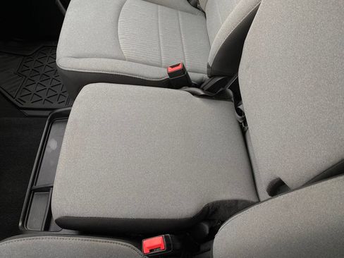 Used 2023 RAM 1500 Classic SLT image 23