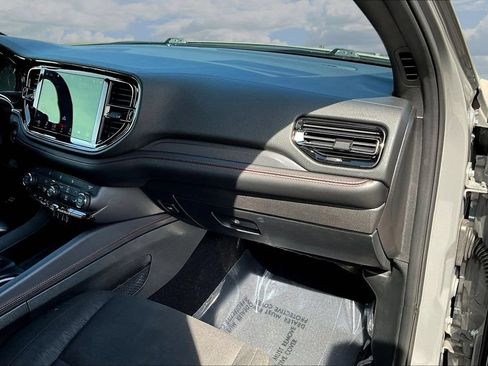 Used 2025 Dodge Durango GT AWD/4WD image 29