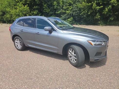 Used 2020 Volvo XC60 T5 Momentum w/ Protection Package AWD/4WD image 20