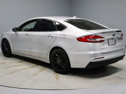 Used 2019 Ford Fusion Titanium FWD image 12