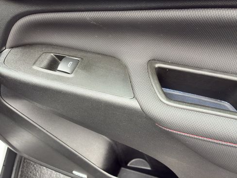 Used 2022 Chevrolet Equinox RS w/ RS Leather Package FWD image 59
