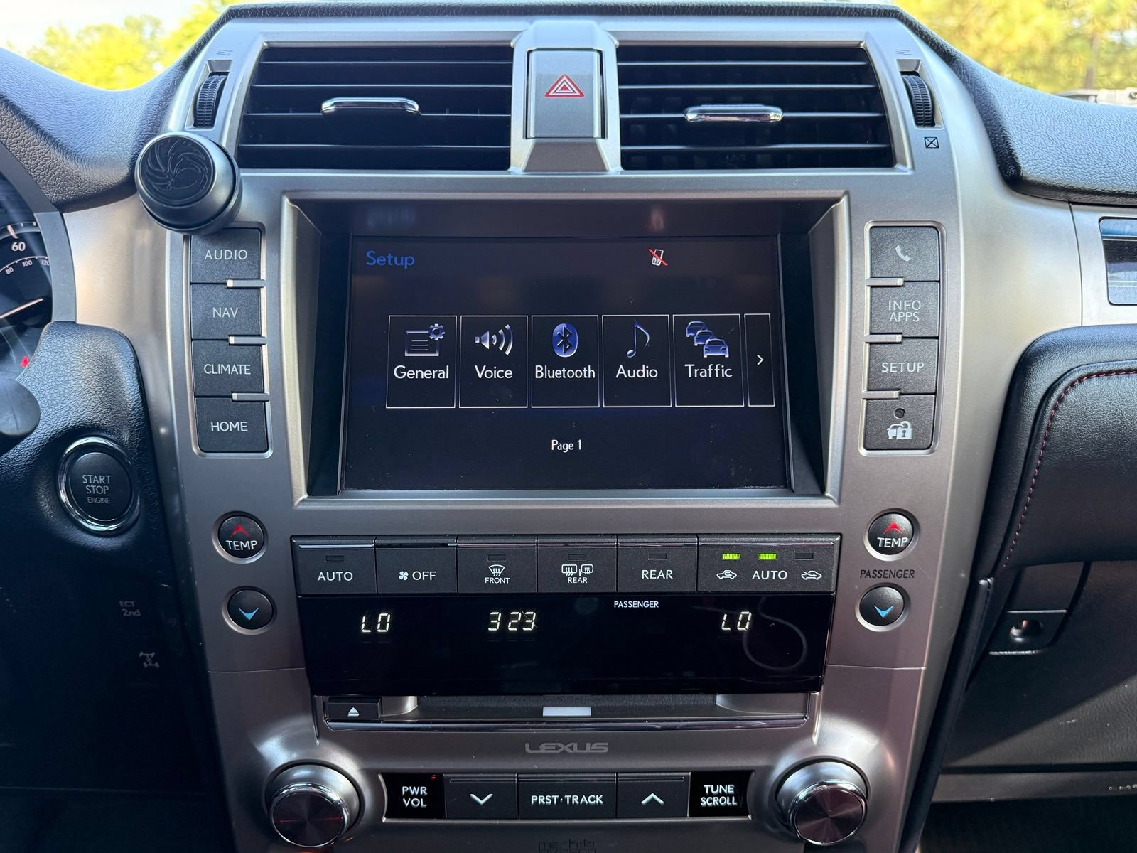 Used 2021 Lexus GX 460 Premium w/ Accessory Package AWD/4WD image 30