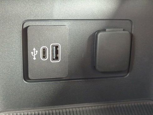 New 2026 Ford Explorer Active RWD image 21