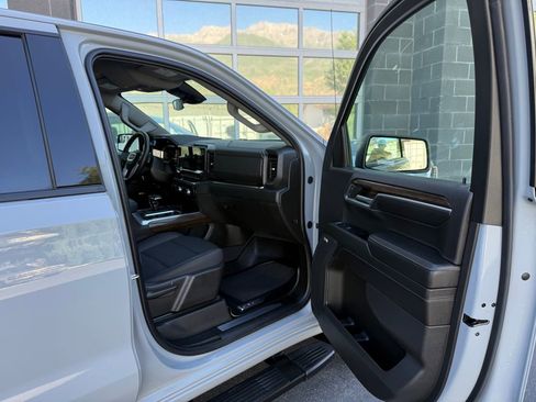 Used 2024 GMC Sierra 1500 Elevation w/ Preferred Package AWD/4WD image 42