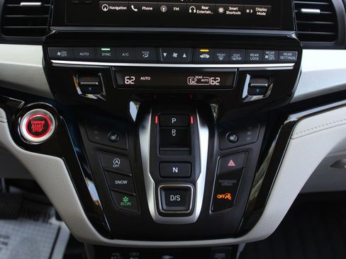Used 2025 Honda Odyssey Touring image 20