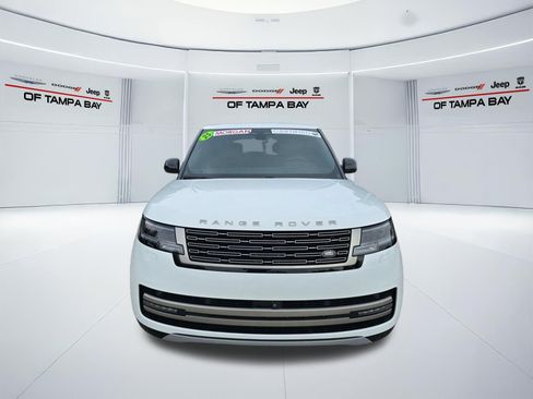 Used 2025 Land Rover Range Rover Long Wheelbase Autobiography AWD/4WD image 9