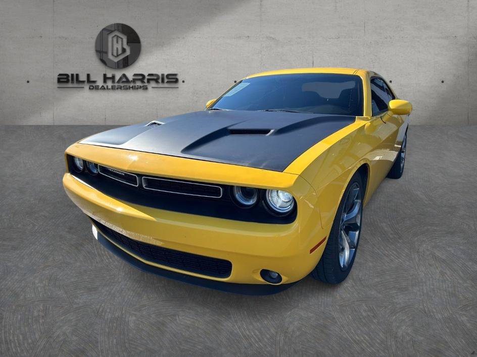 Used 2017 Dodge Challenger SXT Plus RWD image 1