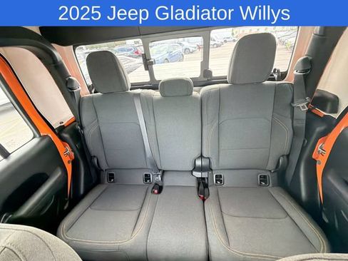 Used 2025 Jeep Gladiator Sport AWD/4WD image 22