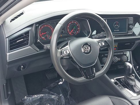 Used 2021 Volkswagen Jetta SE image 15