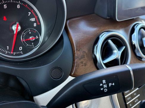 Used 2018 Mercedes-Benz GLA 250 4MATIC image 18