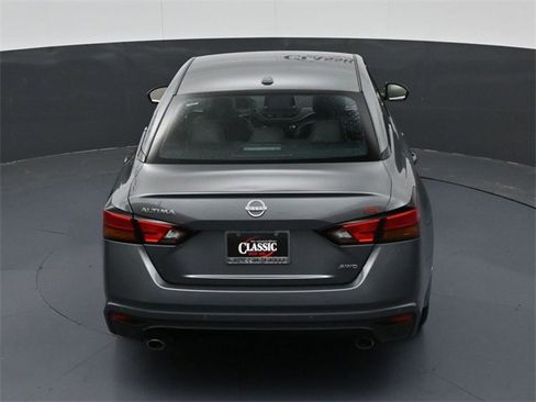 Used 2025 Nissan Altima 2.5 SR image 23