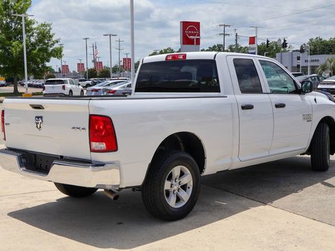 Used 2024 RAM 1500 Classic SLT AWD/4WD image 19
