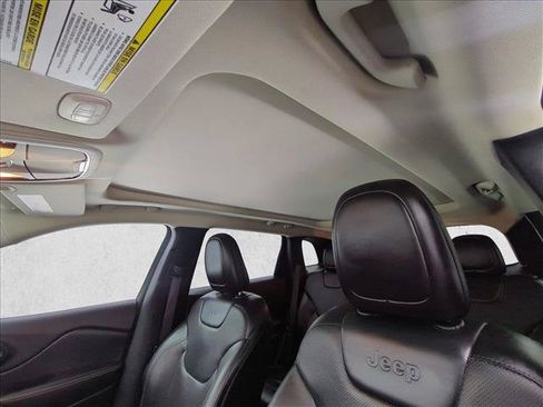 Used 2014 Jeep Cherokee Limited w/ Technology Group FWD image 16