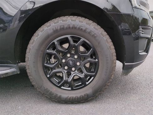 Certified 2022 Ford Expedition XLT image 11