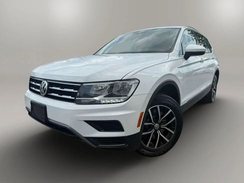 Used 2021 Volkswagen Tiguan SE AWD/4WD image 1