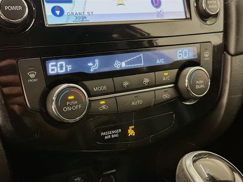 Used 2017 Nissan Rogue SL w/ SL Premium Package image 24