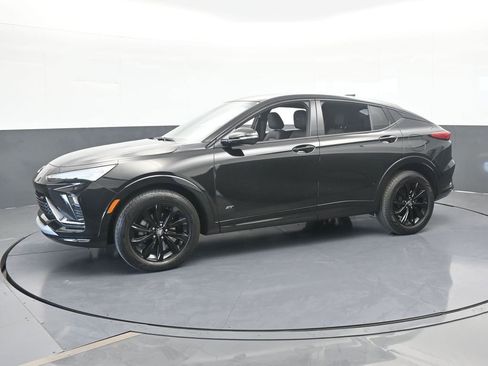 Used 2025 Buick Envista Sport Touring w/ Convenience II Package image 2