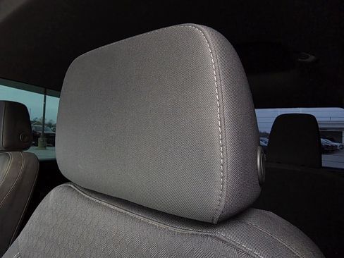 Used 2021 Chevrolet Silverado 1500 LT image 20