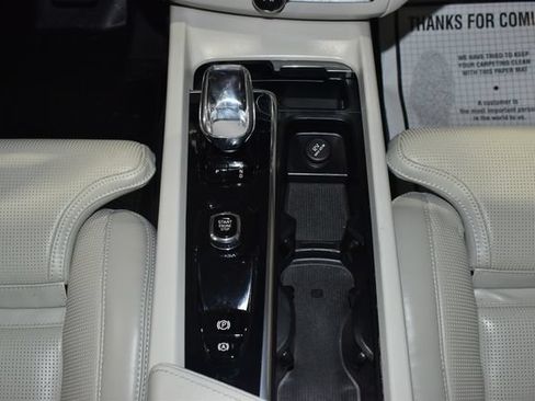 Used 2023 Volvo XC60 B6 Ultimate AWD/4WD image 28