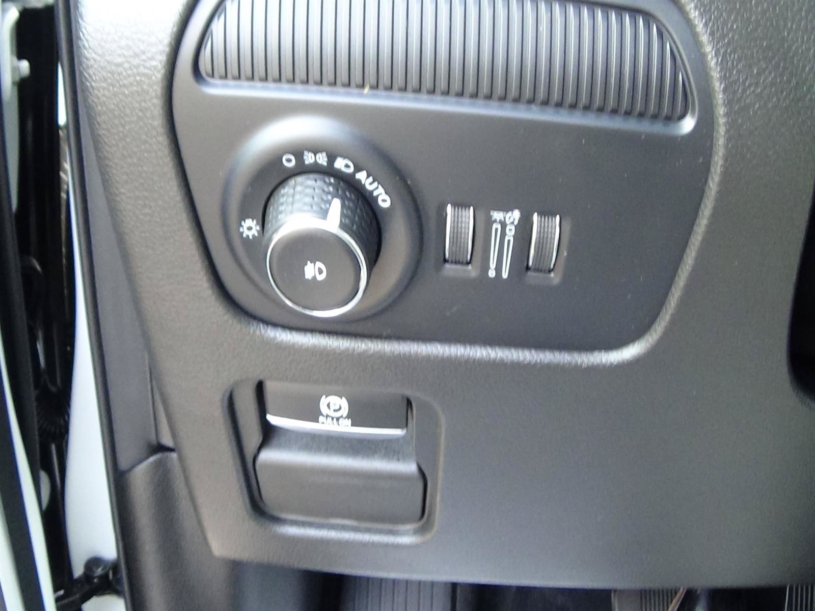 Used 2025 Jeep Wagoneer L 4WD image 21