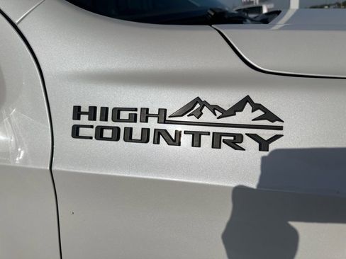 Used 2021 Chevrolet Tahoe High Country RWD image 5